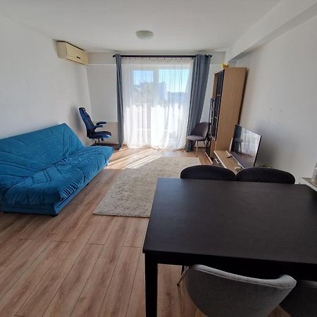 Airplane Residence 1 Otopeni Exterior photo