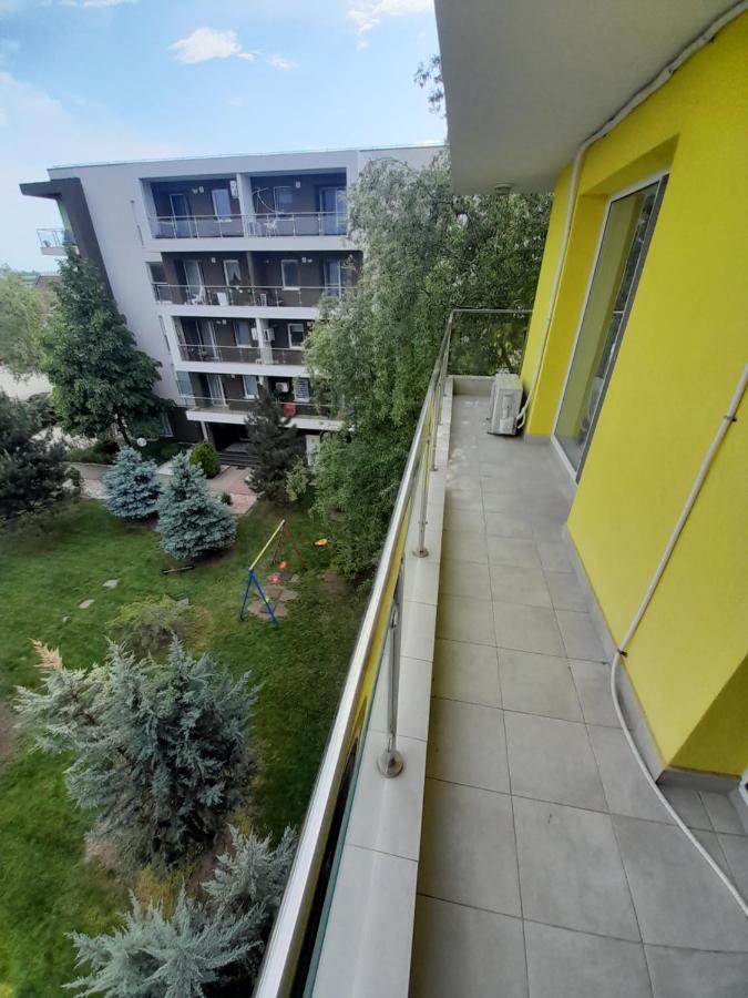 Airplane Residence 1 Otopeni Exterior photo